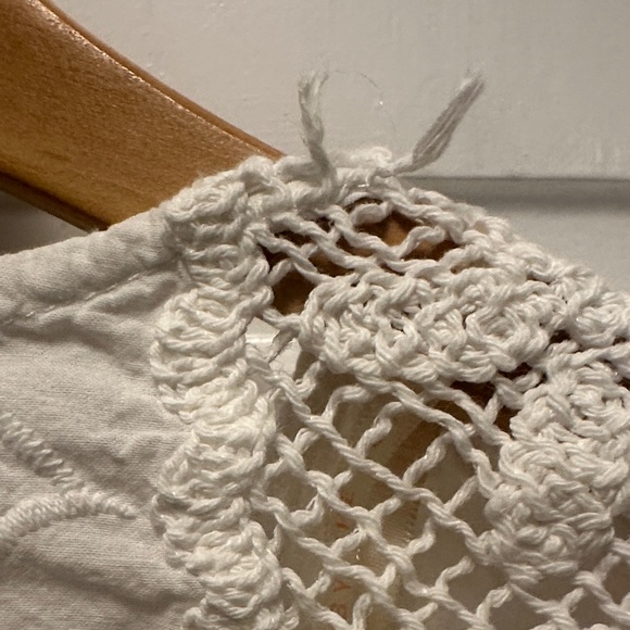 FARM Rio Small Rosy Eyelet Lace Bodysuit - Picture 9 of 12